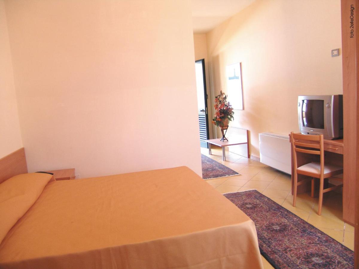 Laurito Resort & Spa Oria  Exterior foto